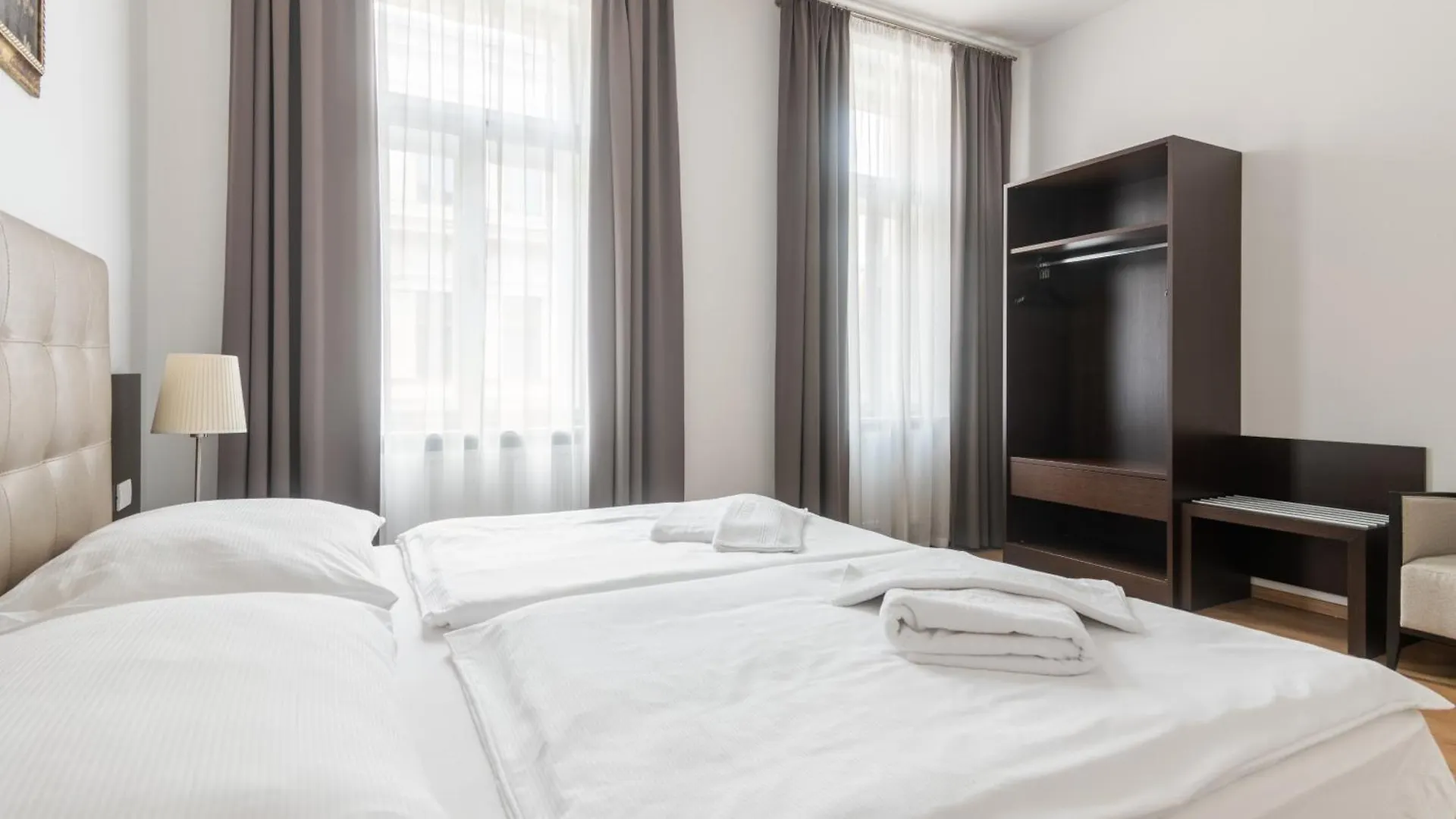 Riverside Palace Suites Praga Apartamento