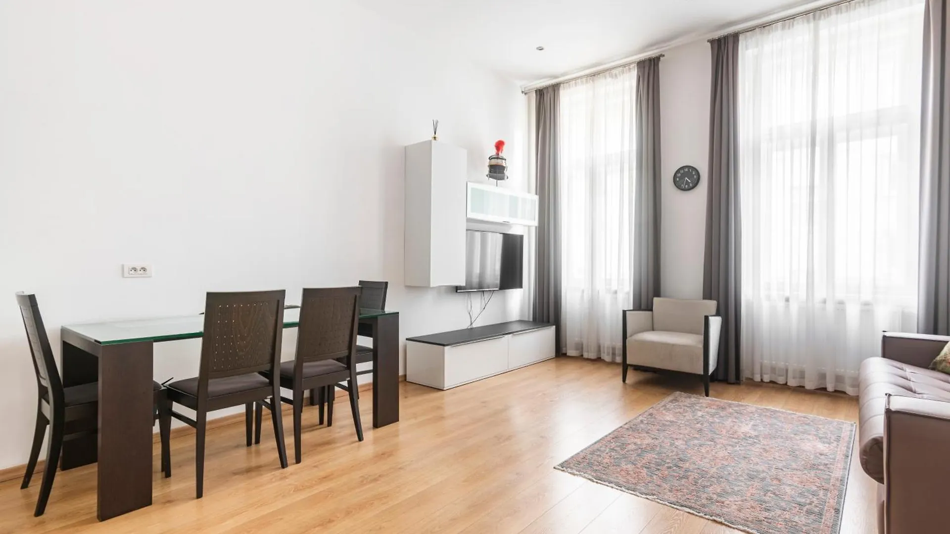 Riverside Palace Suites Praga 0*,